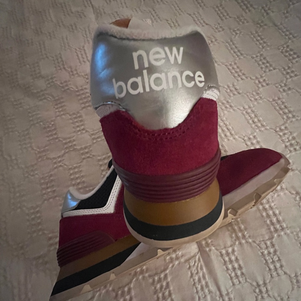New Balance 574 - Picture 2 of 3
